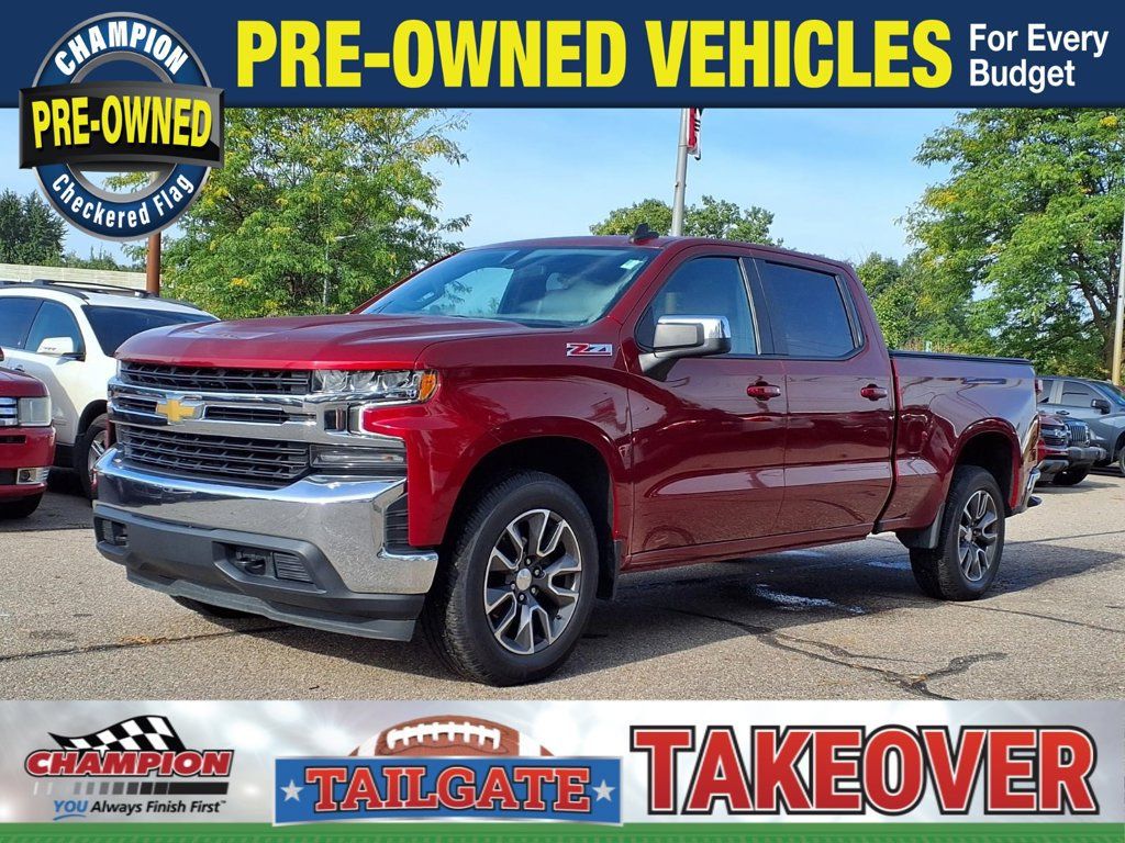 Used 2022 Chevrolet Silverado 1500 LT AWD/4WD image 1