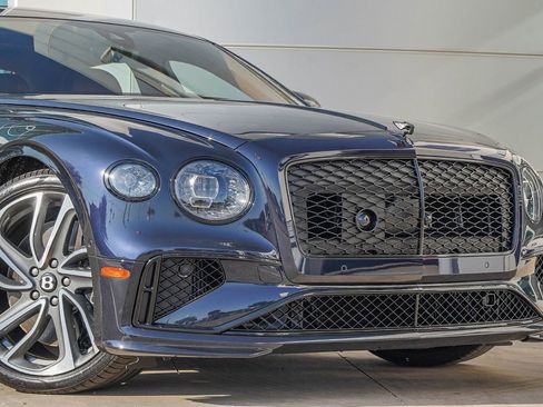New 2026 Bentley Flying Spur Plug-In Hybrid AWD/4WD image 9