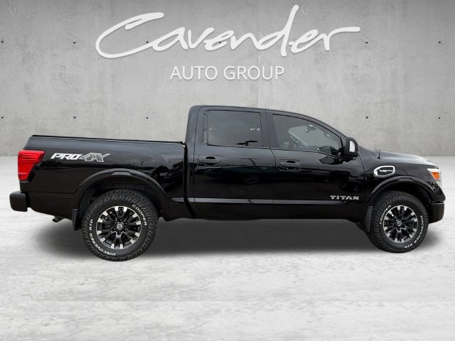 Used 2017 Nissan Titan PRO-4X AWD/4WD image 17