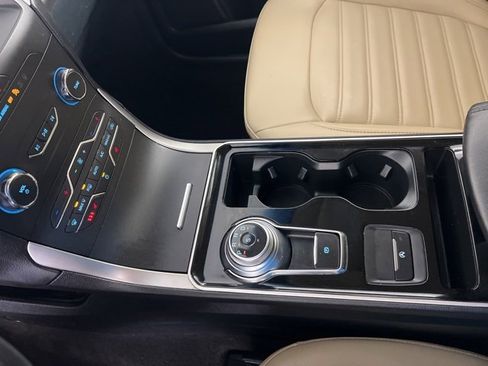 Used 2020 Ford Edge SEL w/ Cold Weather Package image 20