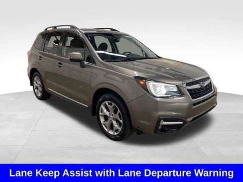 Used 2018 Subaru Forester 2.5i Touring AWD/4WD image 5