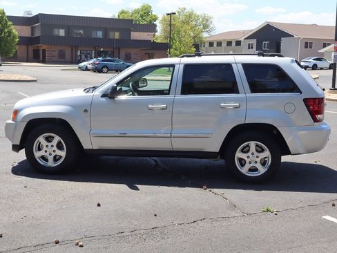 Used 2006 Jeep Grand Cherokee Limited AWD/4WD image 9