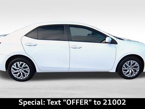 Used 2018 Toyota Corolla LE image 38
