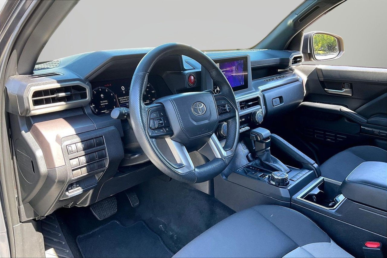 Used 2025 Toyota Tacoma TRD Off-Road AWD/4WD image 19