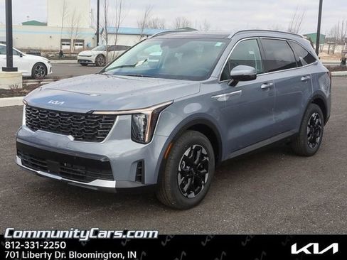 Certified 2025 Kia Sorento S w/ Panoramic Sunroof Package image 2