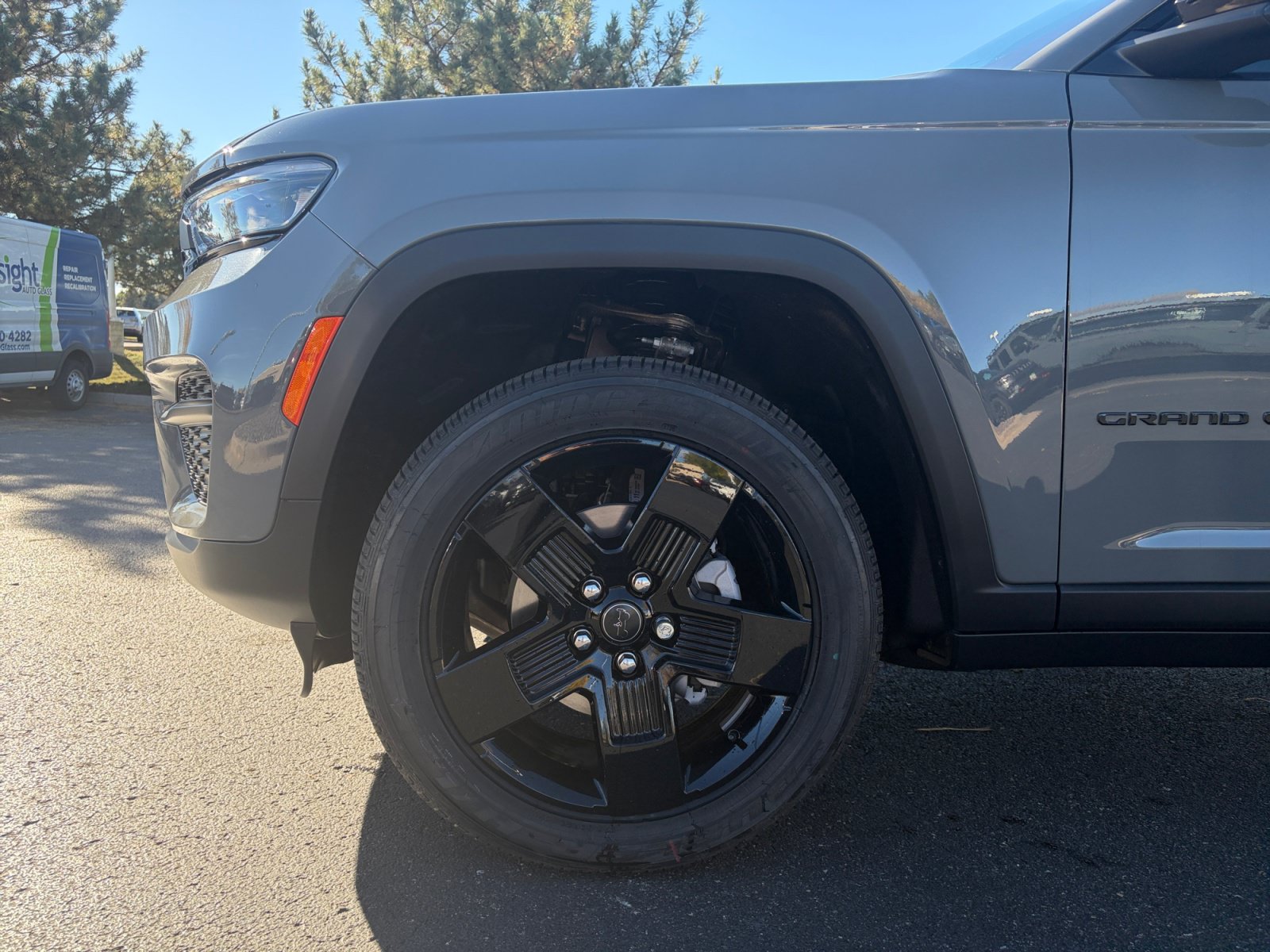 New 2027 Jeep Grand Cherokee Laredo X AWD/4WD image 10