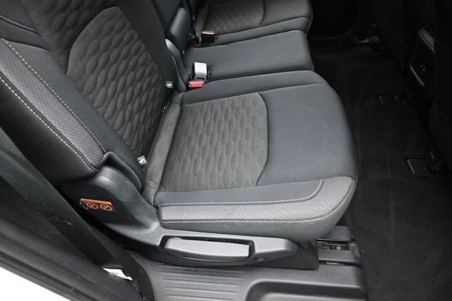 Used 2025 Nissan Pathfinder SV FWD image 29