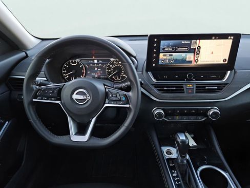 Used 2023 Nissan Altima 2.5 SV w/ SV Premium Package image 28