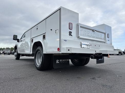 New 2025 GMC Sierra 3500 Pro w/ Convenience Package image 8