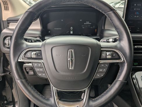 Used 2023 Lincoln Nautilus Reserve w/ Monochromatic Package image 13