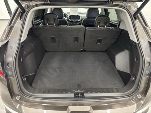 Used 2020 GMC Terrain SLT w/ Preferred Package image 9