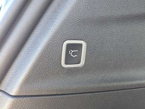 New 2026 Chrysler Pacifica Select image 16