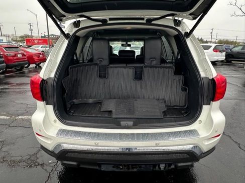 Used 2018 Nissan Pathfinder SL w/ SL Premium Package AWD/4WD image 16