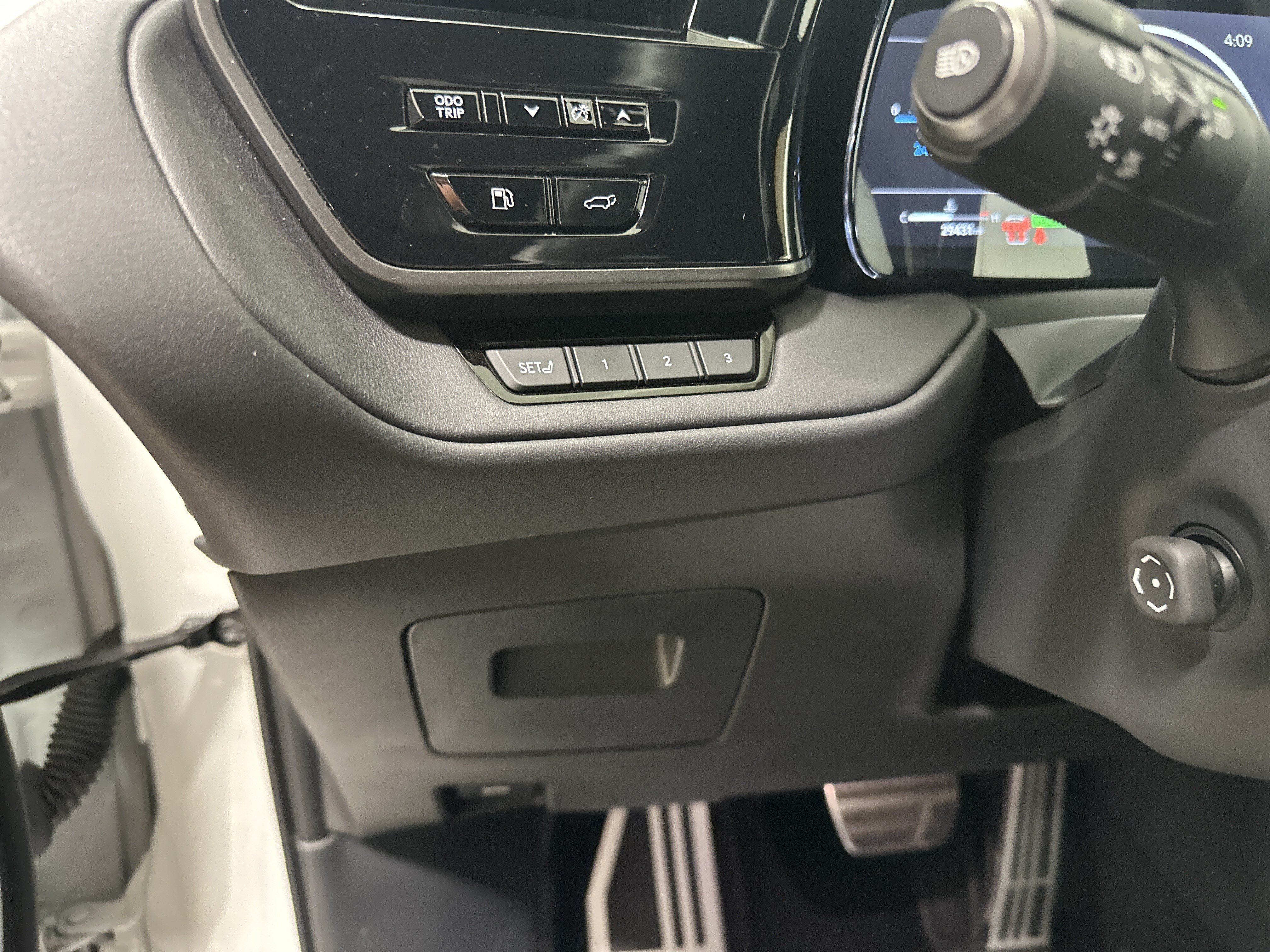 Certified 2026 Lexus TX 500h AWD w/ Technology Package image 38