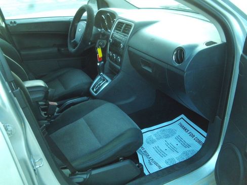 Used 2010 Dodge Caliber SXT FWD image 15