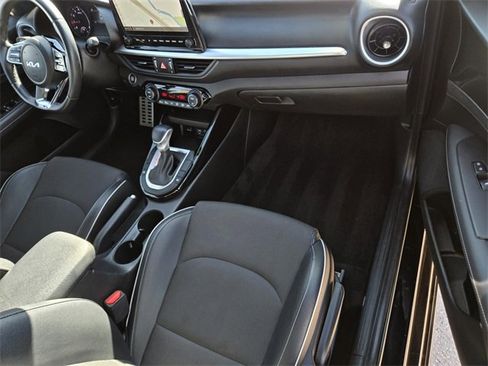 Certified 2023 Kia Forte GT-Line image 7