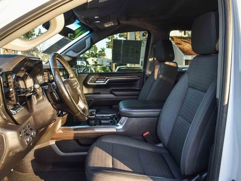 Used 2024 Chevrolet Silverado 1500 LT Trail Boss w/ Protection Package image 17