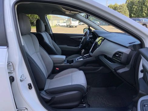 Used 2024 Subaru Outback Premium AWD/4WD image 12