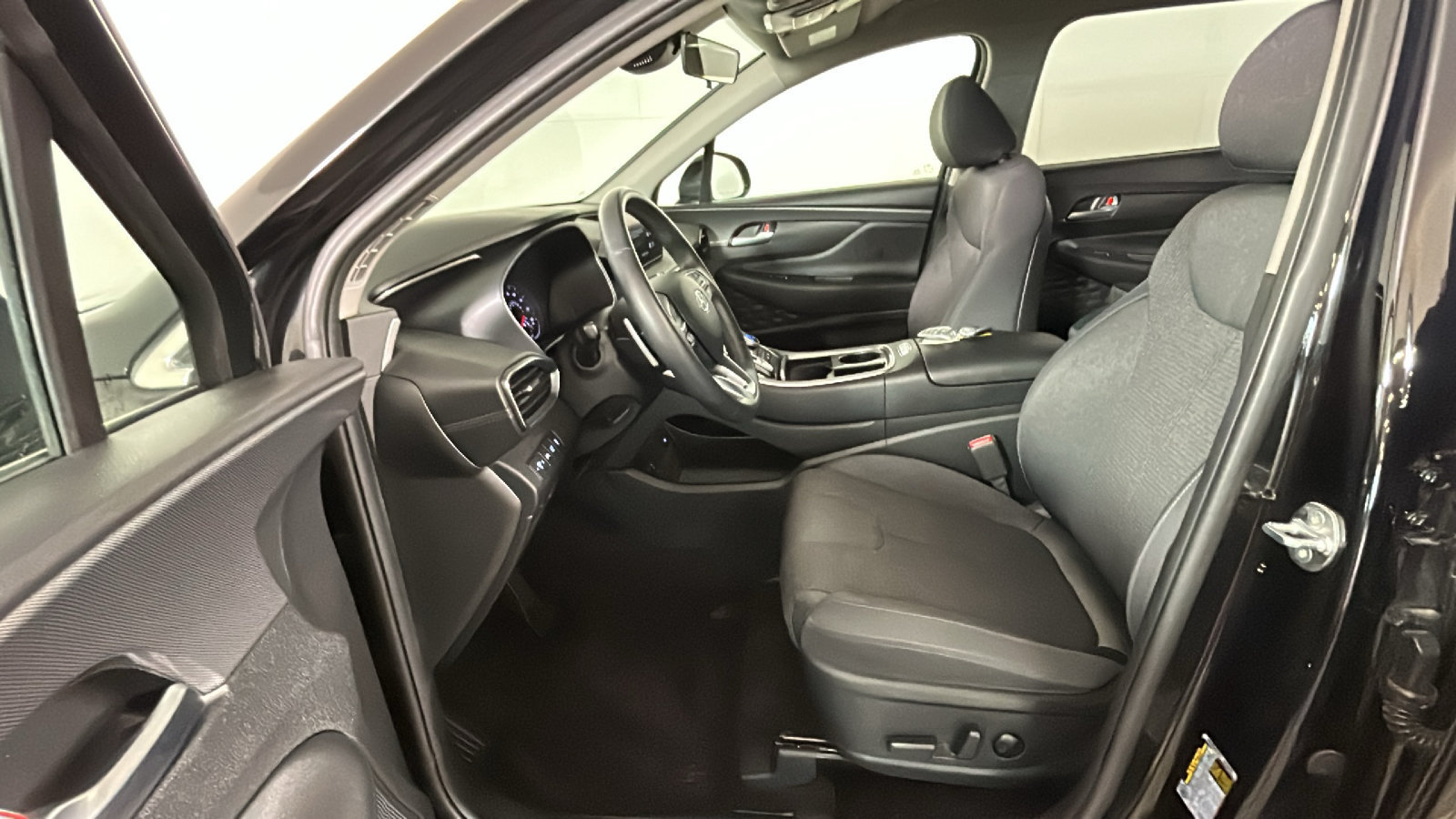Used 2023 Hyundai Santa Fe SEL AWD/4WD image 14