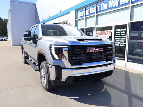New 2026 GMC Sierra 2500 Pro AWD/4WD image 2