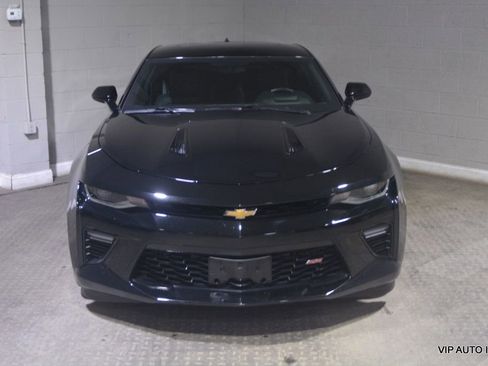 Used 2016 Chevrolet Camaro SS image 9