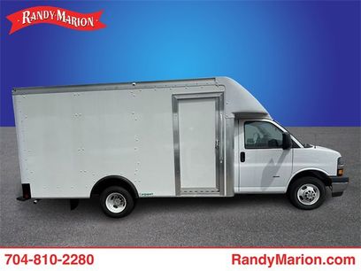 New 2022 Chevrolet Express 3500 w/ Power Convenience Package