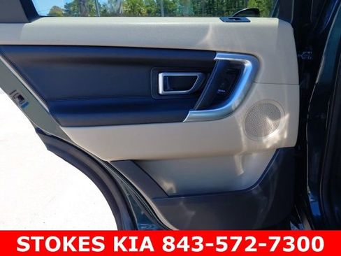 Used 2017 Land Rover Discovery Sport HSE AWD/4WD image 24