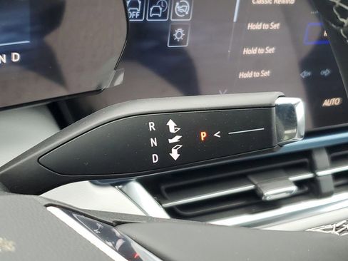 New 2026 Chevrolet Equinox EV LT FWD image 32