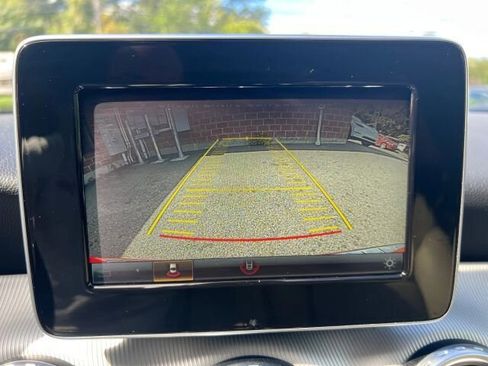 Used 2017 Mercedes-Benz GLA 250 4MATIC image 18