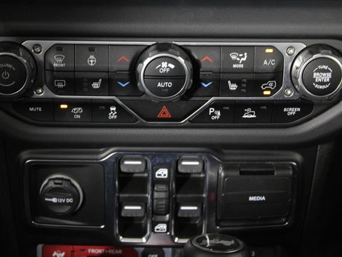 Used 2024 Jeep Wrangler Unlimited Rubicon 392 AWD/4WD image 21