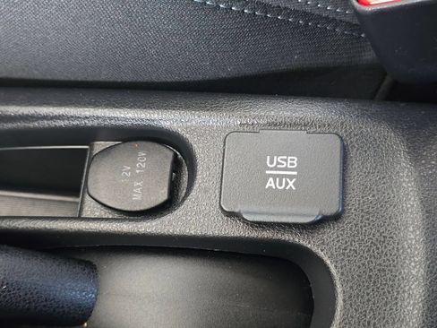 Used 2015 Nissan Versa Note SV w/ Sport Value Package FWD image 27