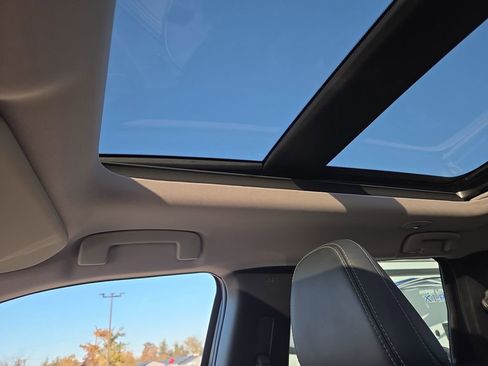 Used 2023 Mitsubishi Outlander LE image 27