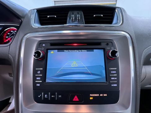 Used 2016 GMC Acadia SLT FWD image 27