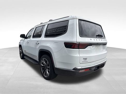 Used 2022 Jeep Wagoneer Series II w/ Premium Group I AWD/4WD image 9