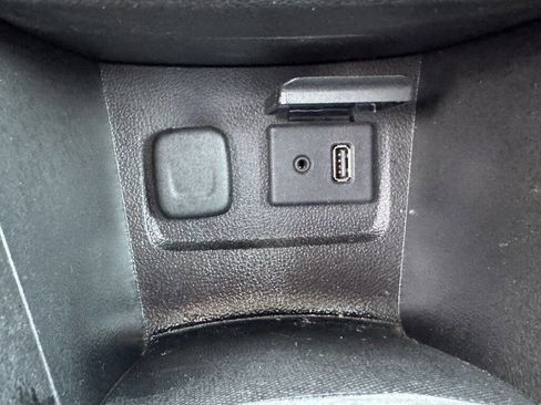 Used 2014 Buick Encore FWD image 22