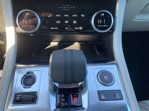 Used 2021 Jaguar F-PACE R-Dynamic S image 38