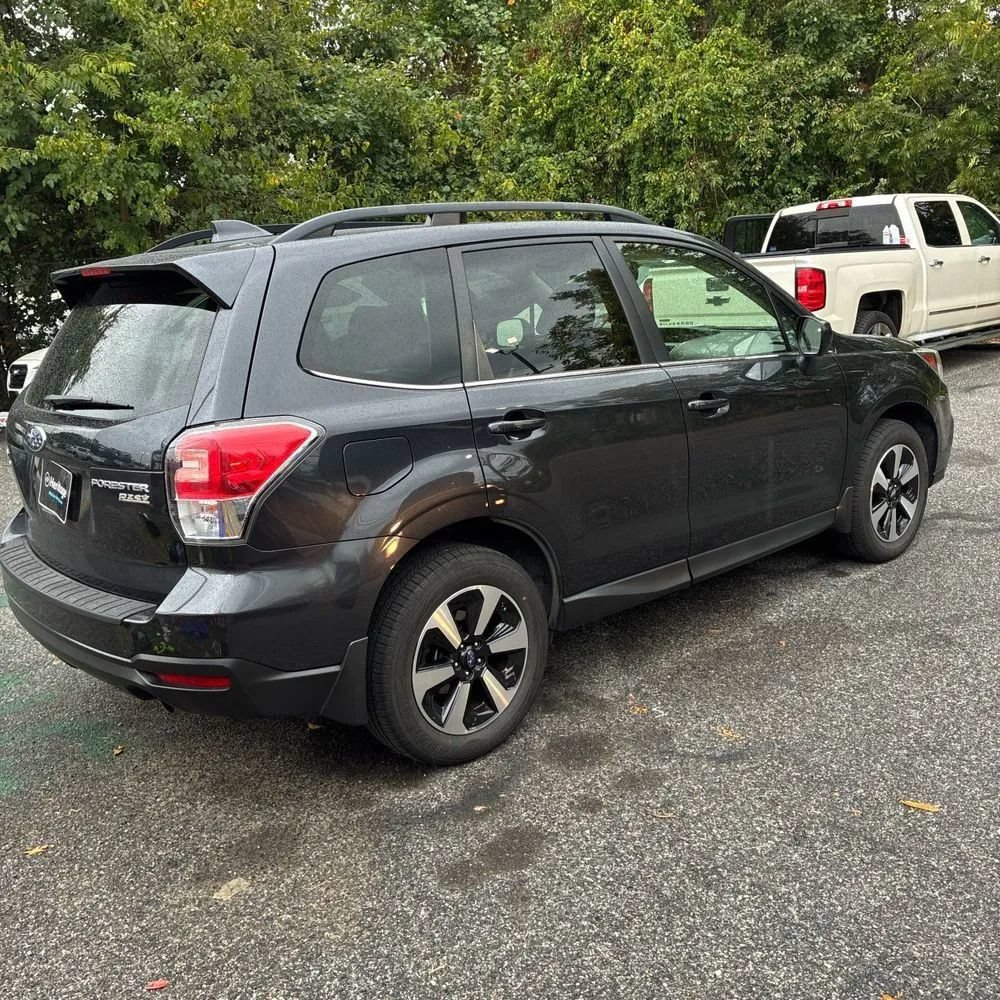 Used 2017 Subaru Forester 2.5i Limited w/ Popular Package #1 AWD/4WD image 8