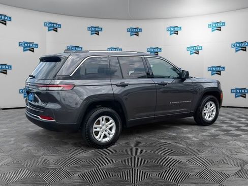 Certified 2023 Jeep Grand Cherokee Laredo w/ Luxury Tech Group I AWD/4WD image 6