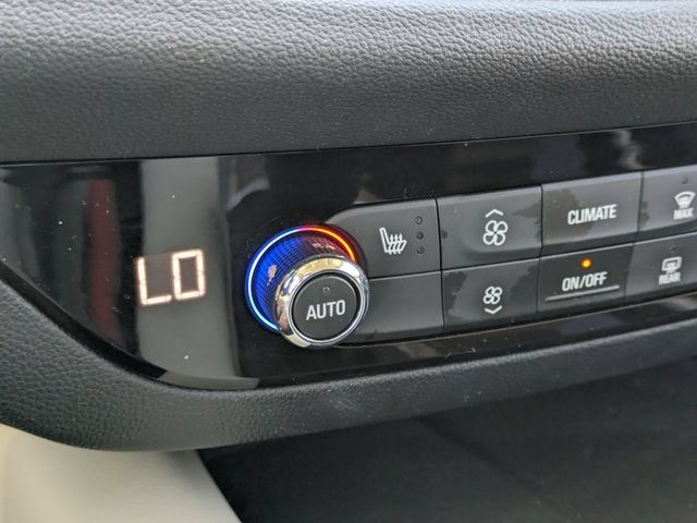 Used 2020 Buick Enclave Essence w/ Sound and Sites Package FWD image 31