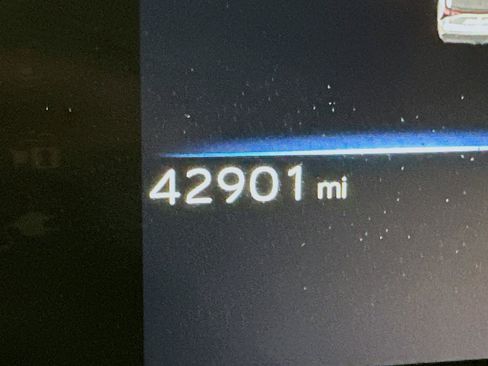 Used 2024 Toyota bZ4X XLE w/ Weather Package image 19