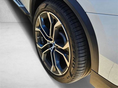 Used 2020 BMW X5 xDrive40i w/ Premium Package image 13