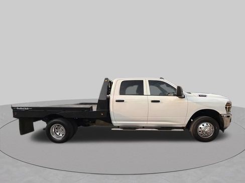 Used 2025 RAM 3500 Tradesman w/ Chrome Appearance Group AWD/4WD image 2