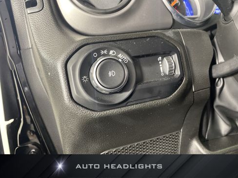Used 2023 Jeep Wrangler Unlimited Sport AWD/4WD image 23