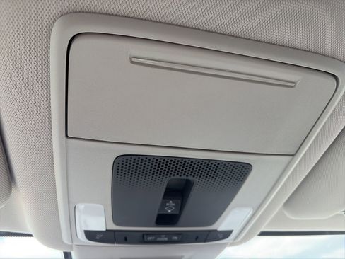 Certified 2025 Honda CR-V EX image 22