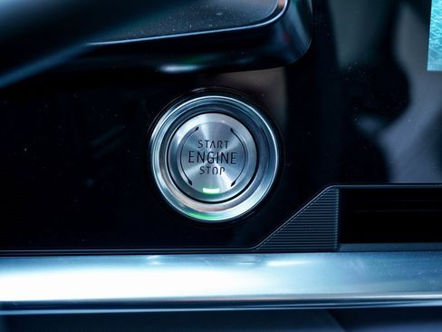 Used 2024 Chevrolet Corvette Stingray Premium Conv w/ Z51 Performance Package image 22