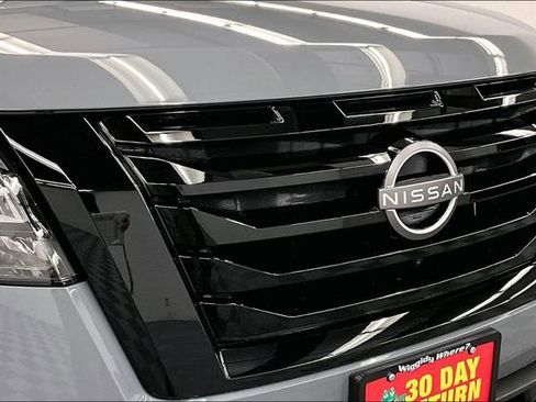 New 2025 Nissan Pathfinder Platinum w/ Lighting Package (N93) image 15