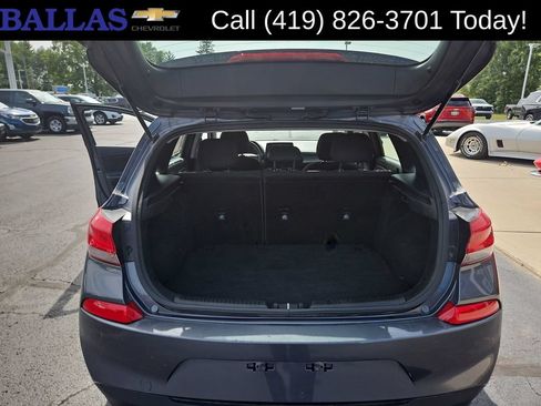 Used 2019 Hyundai Elantra GT FWD image 21