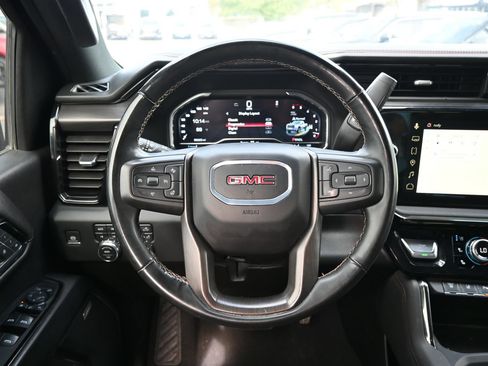Used 2024 GMC Sierra 2500 AT4 w/ AT4 Premium Plus Package AWD/4WD image 10