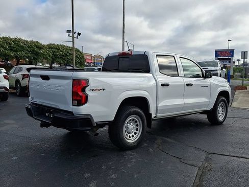 Used 2025 Chevrolet Colorado W/T w/ Advanced Trailering Package AWD/4WD image 6