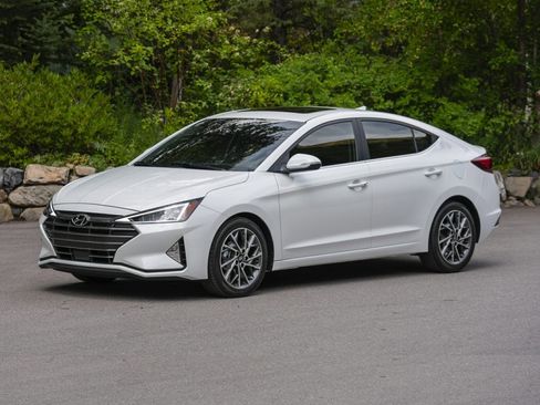 Used 2020 Hyundai Elantra SE w/ Cargo Package (C1) FWD image 1